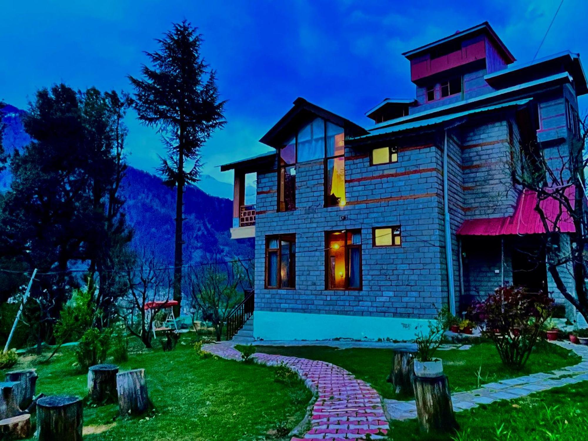 Nature Valley View Resort Manali 2 Bedrooms Luxury Cottages And Valley View - Manali (Himachal Pradesh) — Photos 1