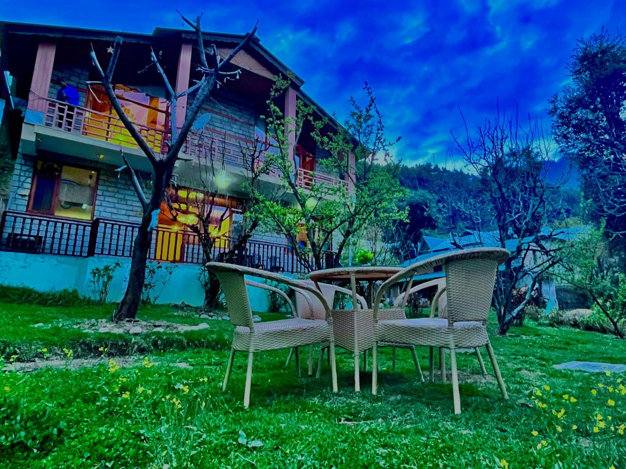 Nature Valley View Resort Manali 2 Bedrooms Luxury Cottages And Valley View - Manali (Himachal Pradesh), Manali